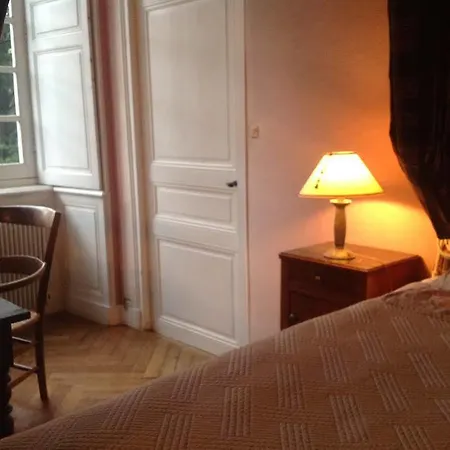 L'ancien Presbytere La Rucheliere 孔蒂涅